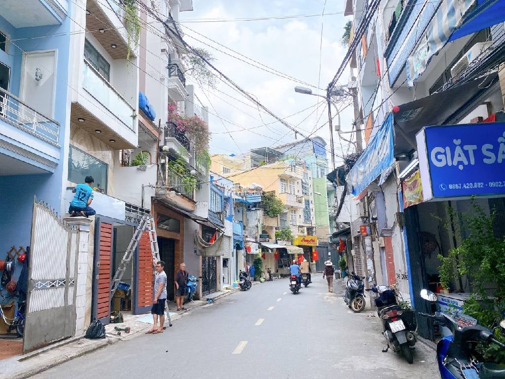 SÁT Q10, MTKD ĐẤT THÁNH, TÂN BÌNH, 35M2 TIỆN CẢI TẠO MỚI. GIẢM 350TR CHỈ 8.5T TL 