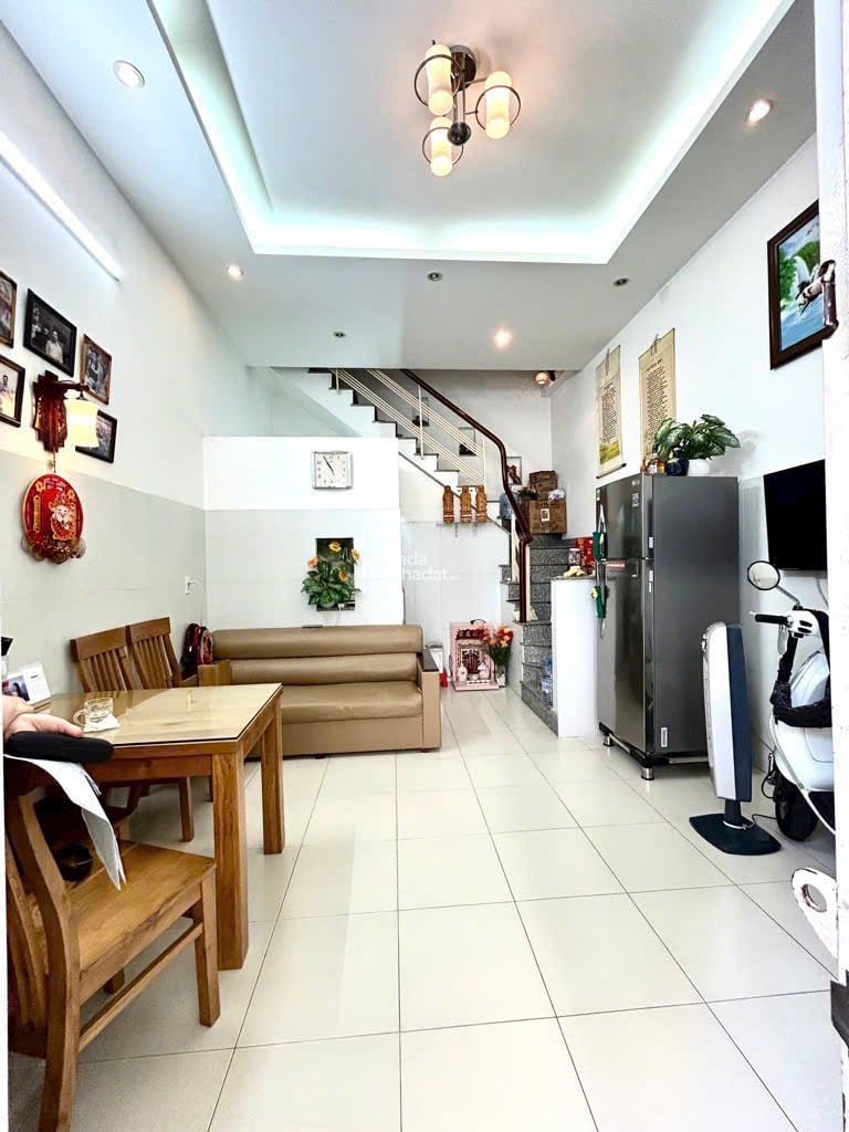 bán nhà Huỳnh Tấn Phát (cách MT 30m); 60m2; 4 tầng; 3PN; sổ hồng hoàn công