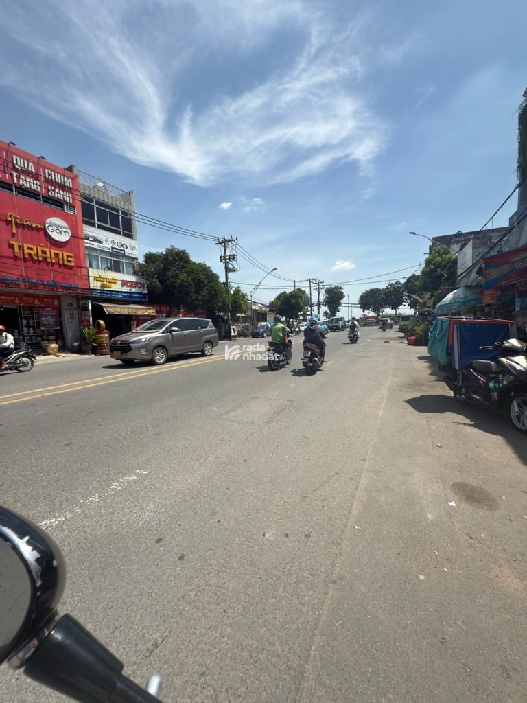 MTKD CHẾ LAN VIÊN, TÂN PHÚ, 240M2 NGANG CHUẨN 4M. GIẢM 550TR CHỈ 30T TL TỐT