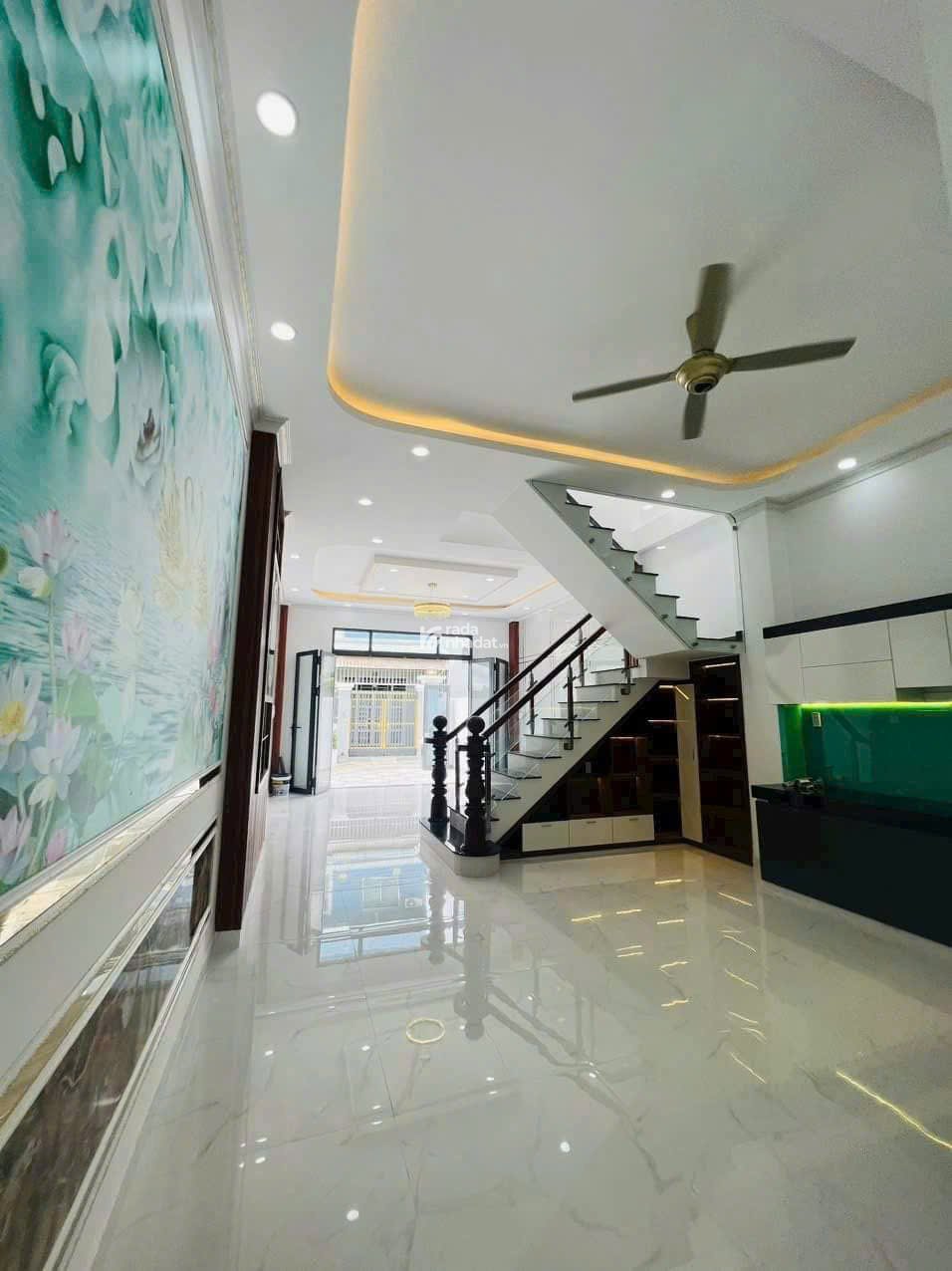 Bán nhà ngay Phan Văn Hân, Bình Thạnh. Giá: 3 tỷ 019tr/ dt 62m2, sổ hồng riêng, đường ô tô
