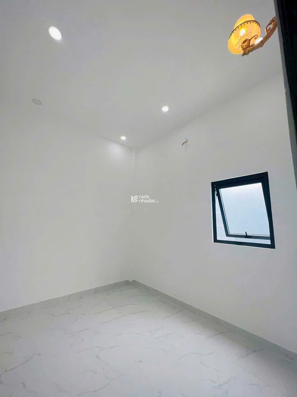 Bán nhà ngay Phan Văn Hân, Bình Thạnh. Giá: 3 tỷ 019tr/ dt 62m2, sổ hồng riêng, đường ô tô
