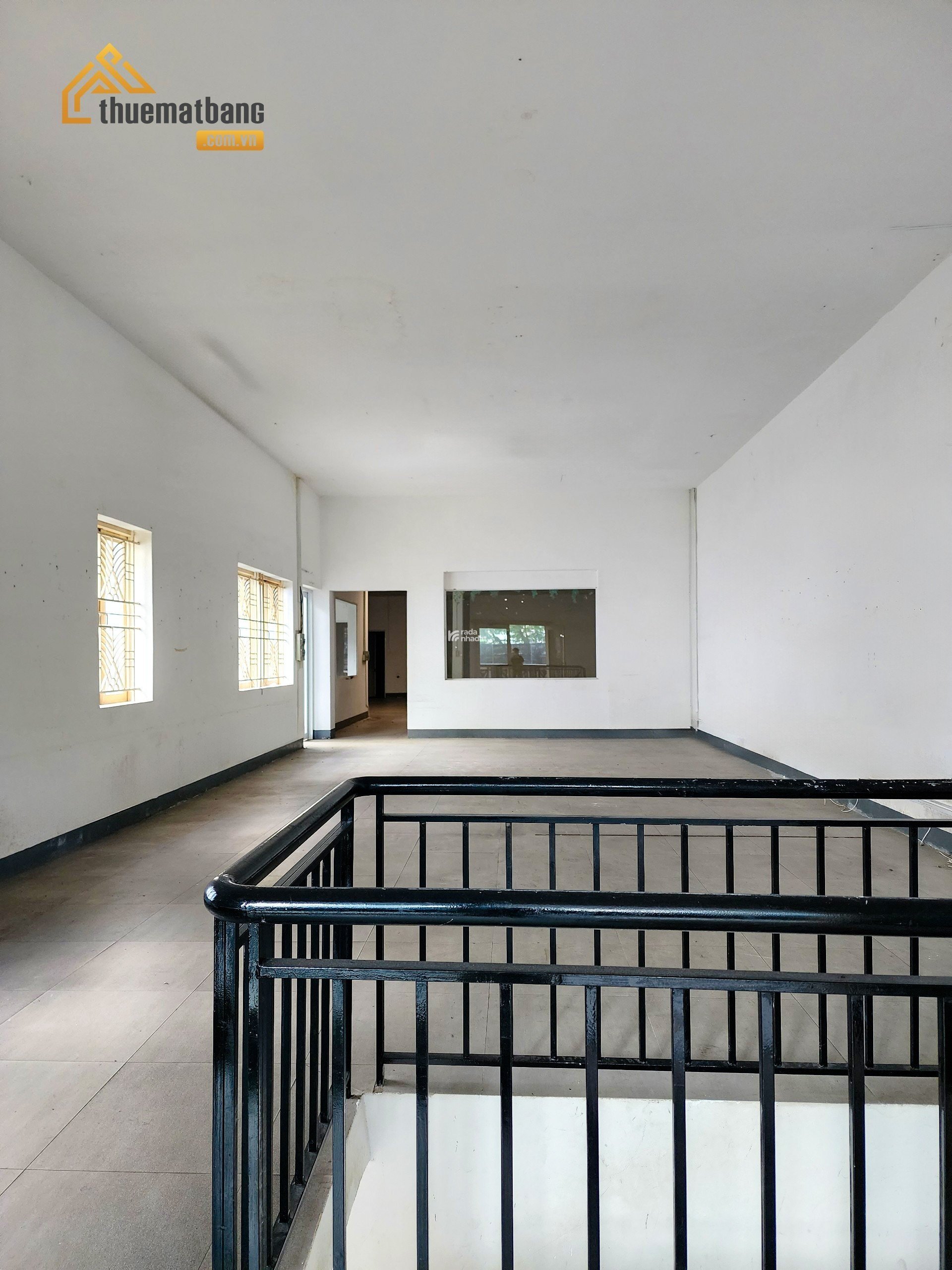 Cho thuê văn phòng 300m2 vị trí vàng tại quận 4