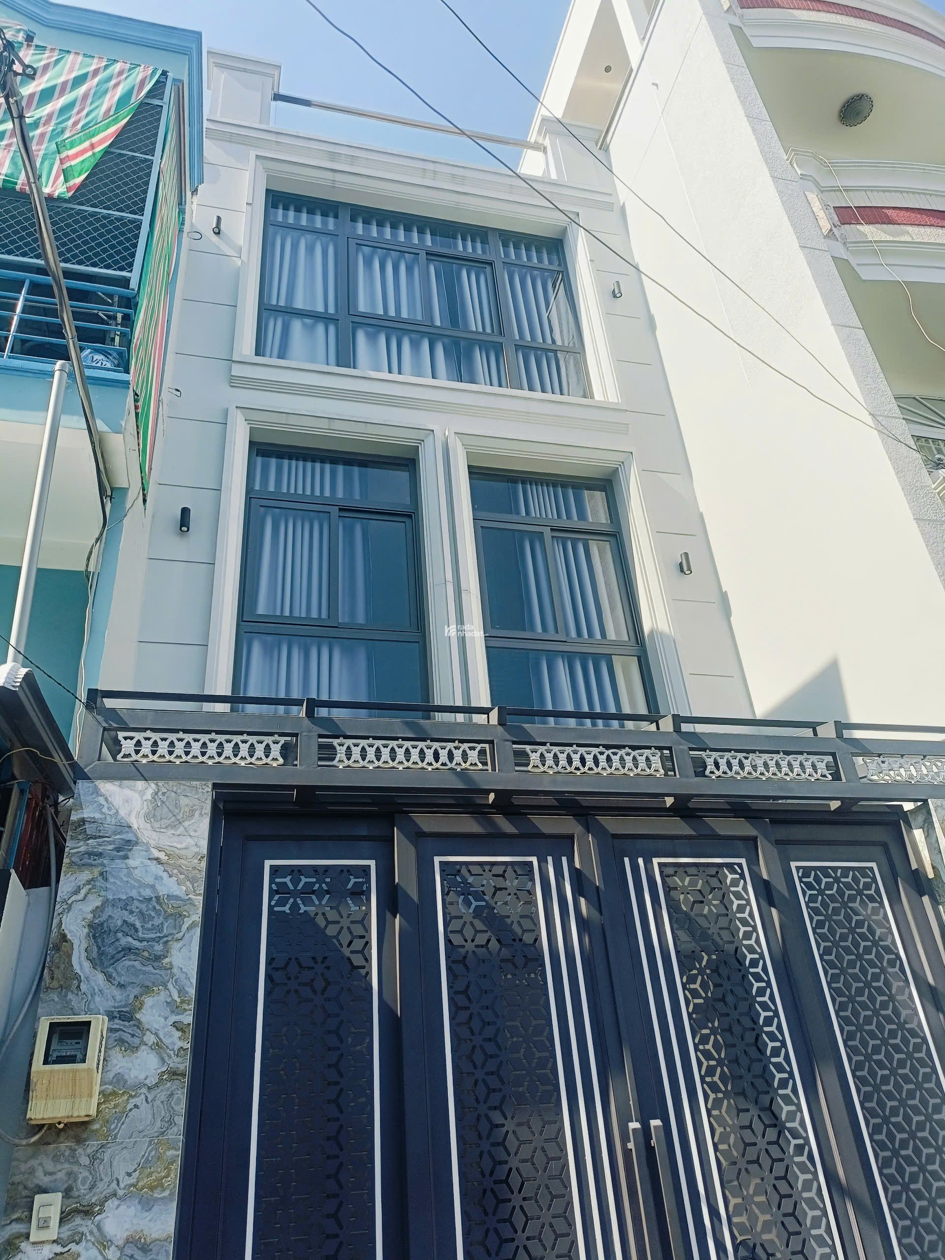 9,8 Tỷ. Hxh cách mặt tiền 30m đường Tân Hương. Q Tân Phú. 4x16m.