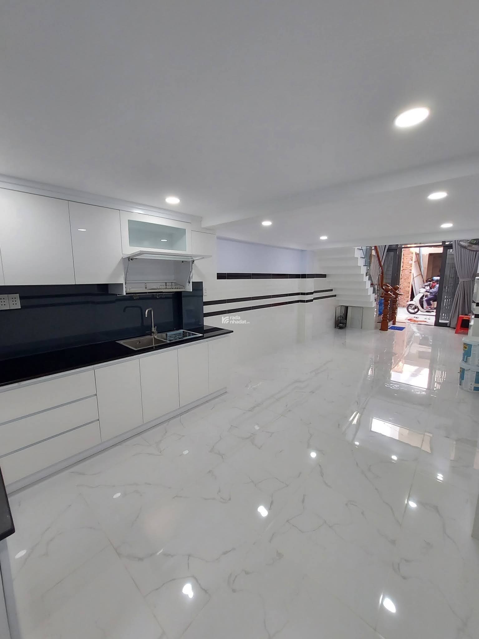 Nhà đẹp giá rẻ Phạm Thế Hiển Phường 7 Quận 8 DT 53.4m2 giá 4tỷ690tr. Sổ hồng riêng