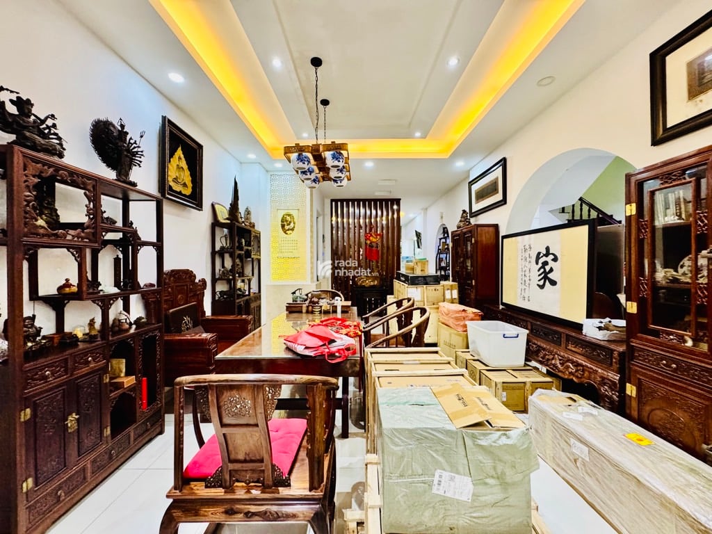 Bán biệt thự Mặt tiền khu Tên Lửa - 9 x 20 x 4 tầng đẳng cấp , sang trọng, đáng sở hữu ngay