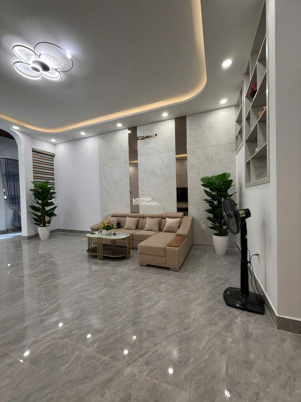 Siêu phẩm mặt tiền kinh doanh Đào Duy Từ quận 10 (DT 5x20m) 1 hầm 5 lầu tiện ở liền