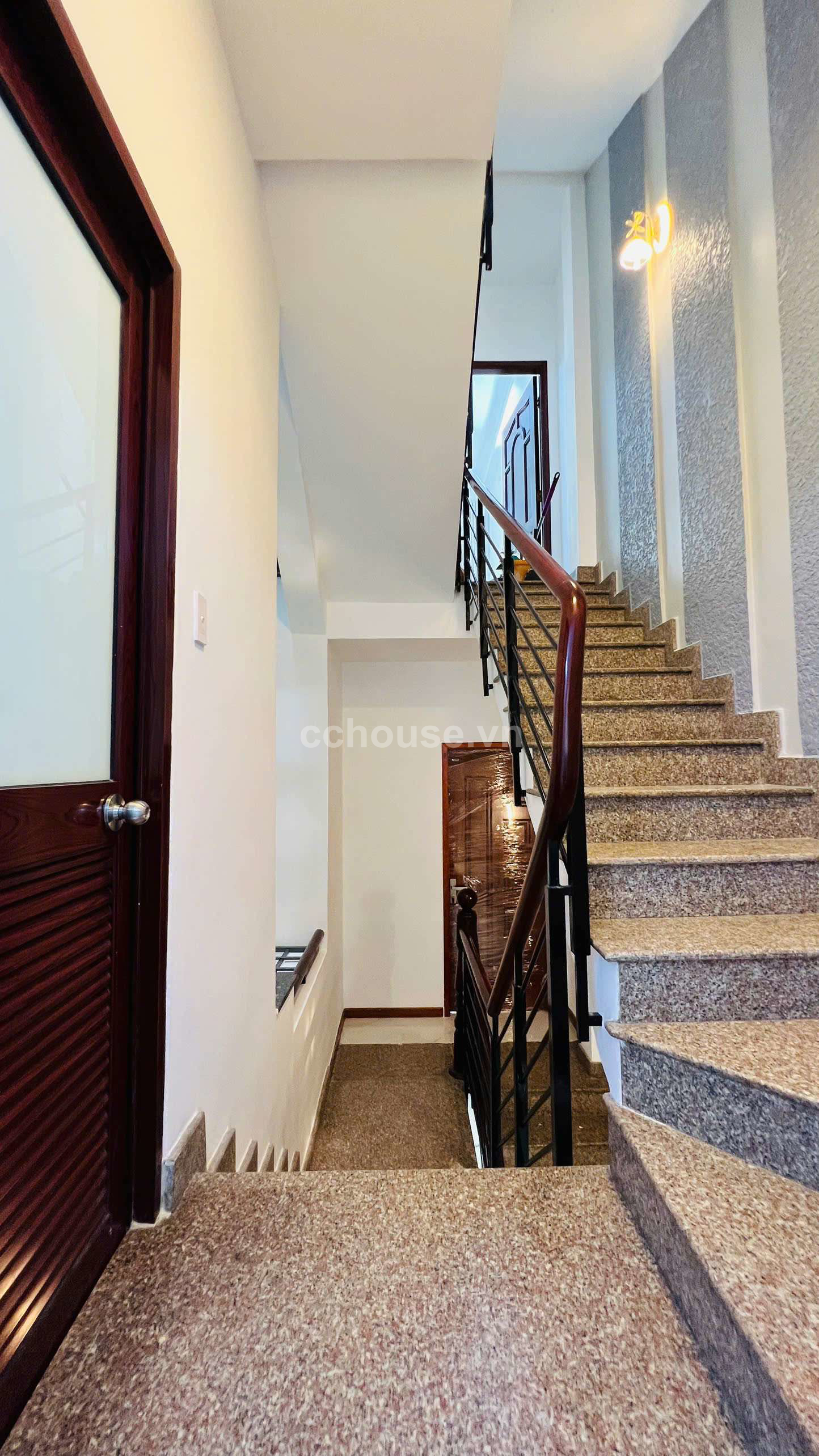Cần bán nhà nguyên căn Q10 diện tích 59.2m2 (3.7x16)m