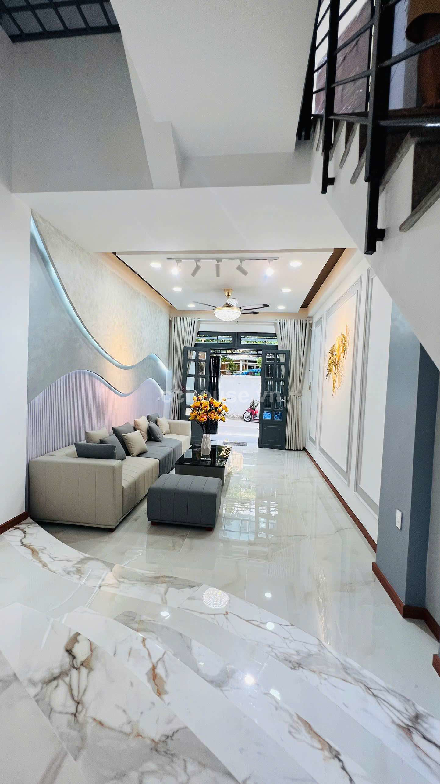 Cần bán nhà nguyên căn Q10 diện tích 59.2m2 (3.7x16)m
