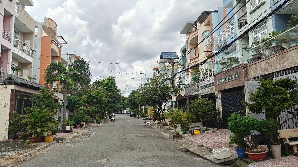  TRUNG TÂM BÌNH TÂN - NGANG CHUẨN 5M - XE HƠI SÁT NHÀ 