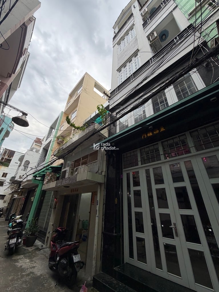 QUÁ TIỆN NGHI - TRUNG TÂM QUẬN 6 - NHÀ 3 TẦNG - HẺM Ô TÔ 4m -- SỔ ĐẸP NỞ HẬU - CHÍNH CHỦ