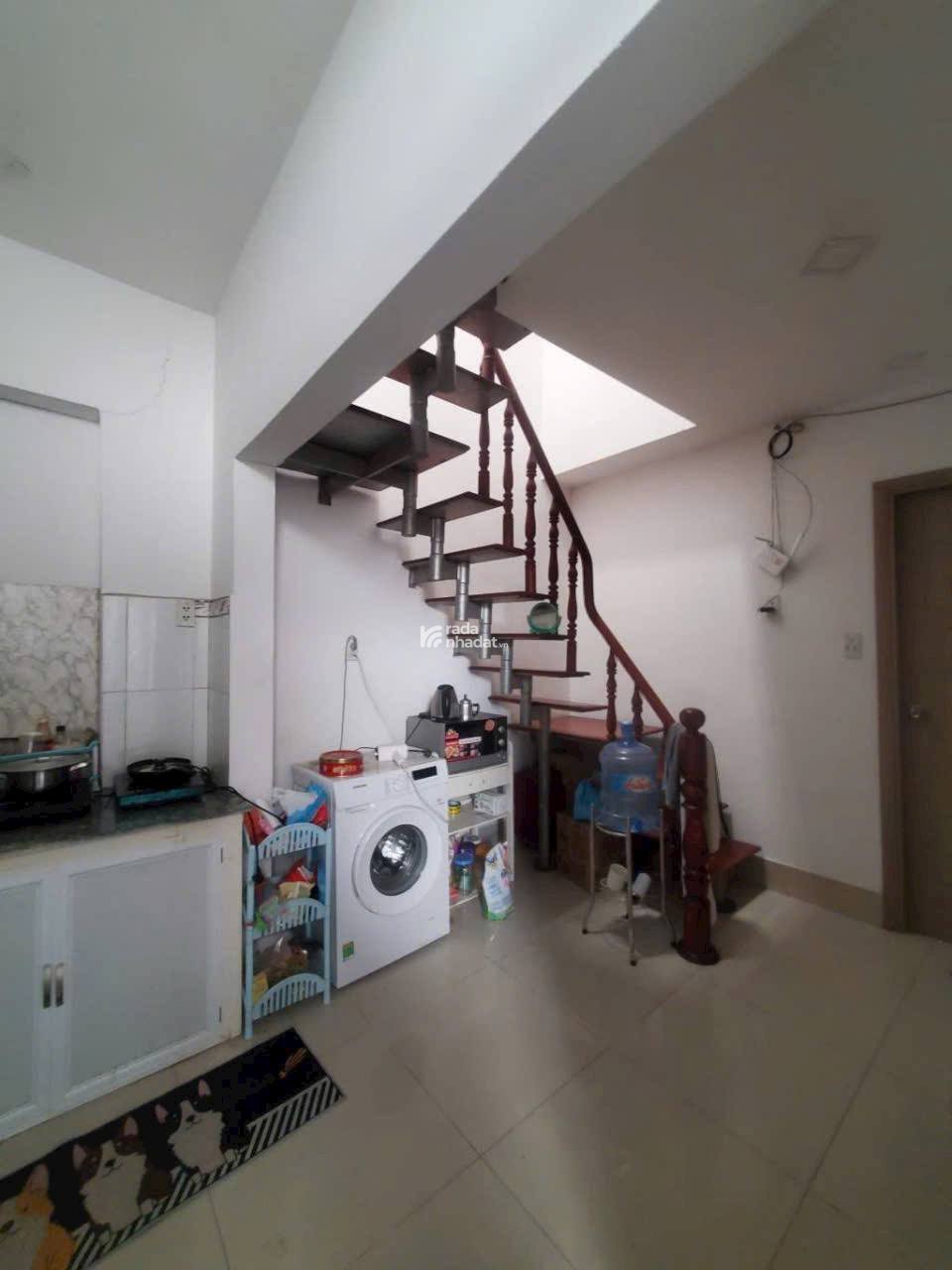 SIÊU HIẾM HẺM NHỰA 4M DIỆN TÍCH LỚN THÔNG SỐ ĐẸP NỞ HẬU - KHU LÀNG ĐH BỦA VÂY