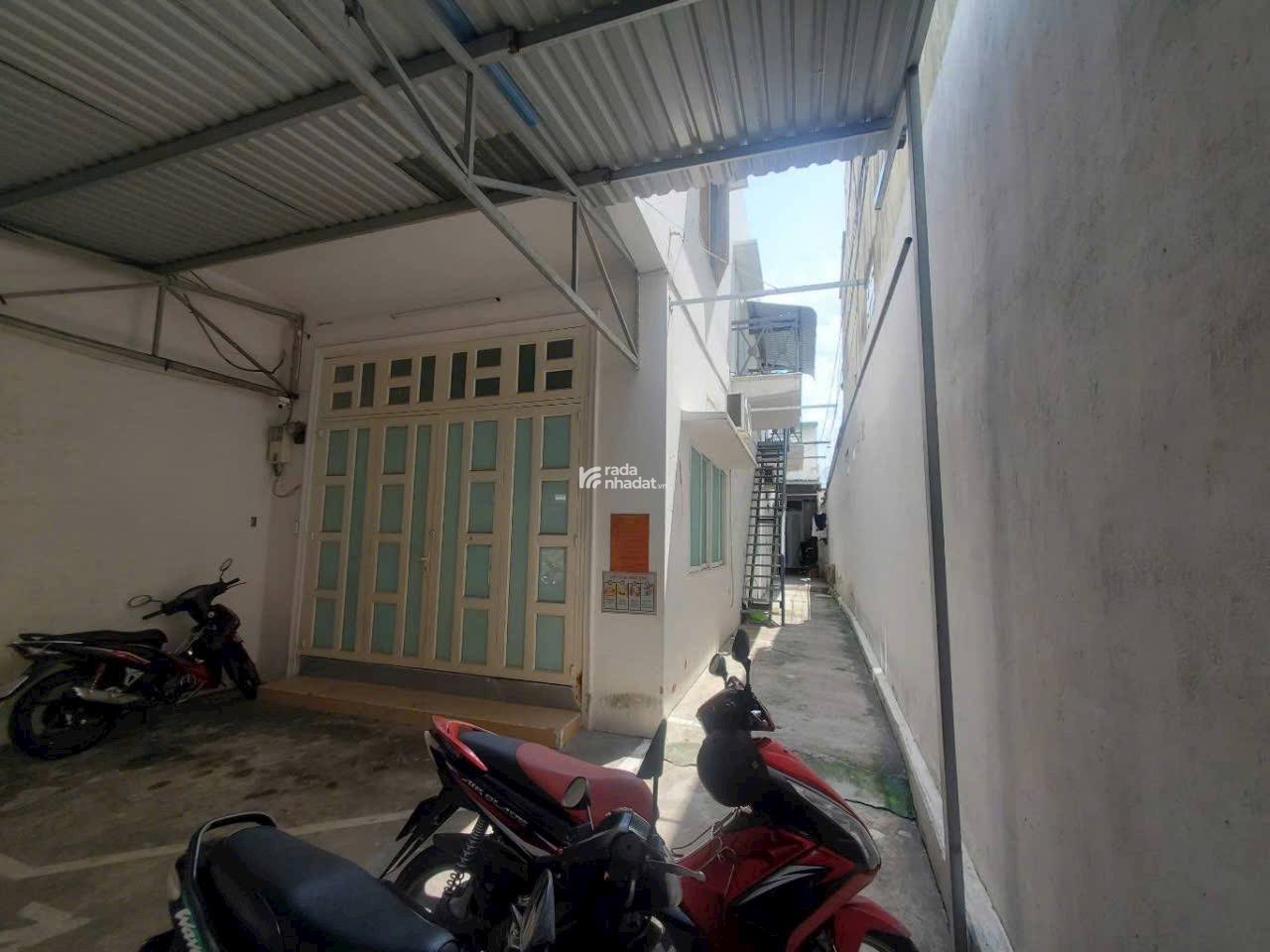 SIÊU HIẾM HẺM NHỰA 4M DIỆN TÍCH LỚN THÔNG SỐ ĐẸP NỞ HẬU - KHU LÀNG ĐH BỦA VÂY