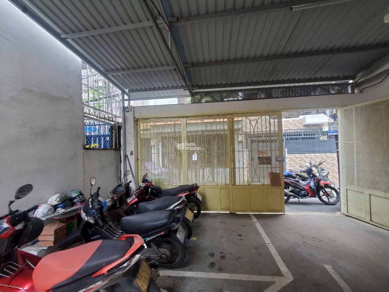 SIÊU HIẾM HẺM NHỰA 4M DIỆN TÍCH LỚN THÔNG SỐ ĐẸP NỞ HẬU - KHU LÀNG ĐH BỦA VÂY