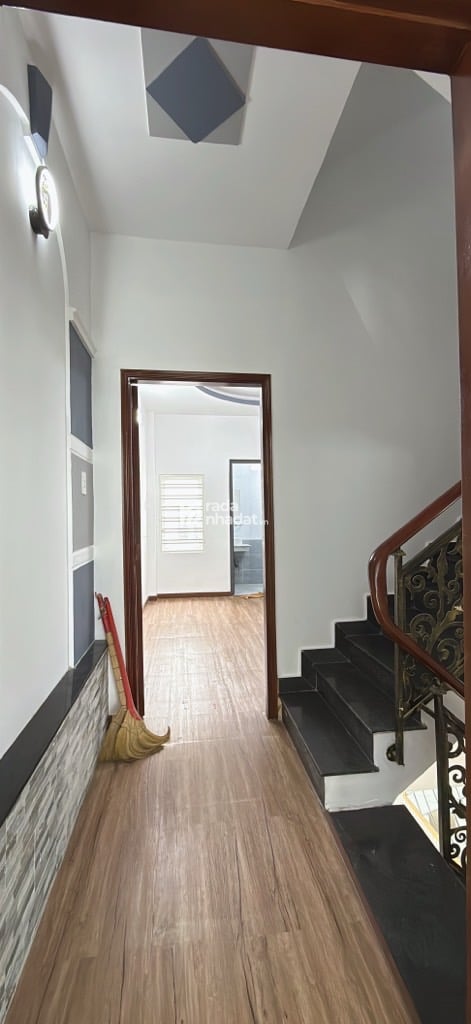 BÁN NHÀ LIÊN KHU 5-6 62M2 5 TẦNG 5.X TỶ XE HƠI TRÁNH GẦN AEON TÂN PHÚ