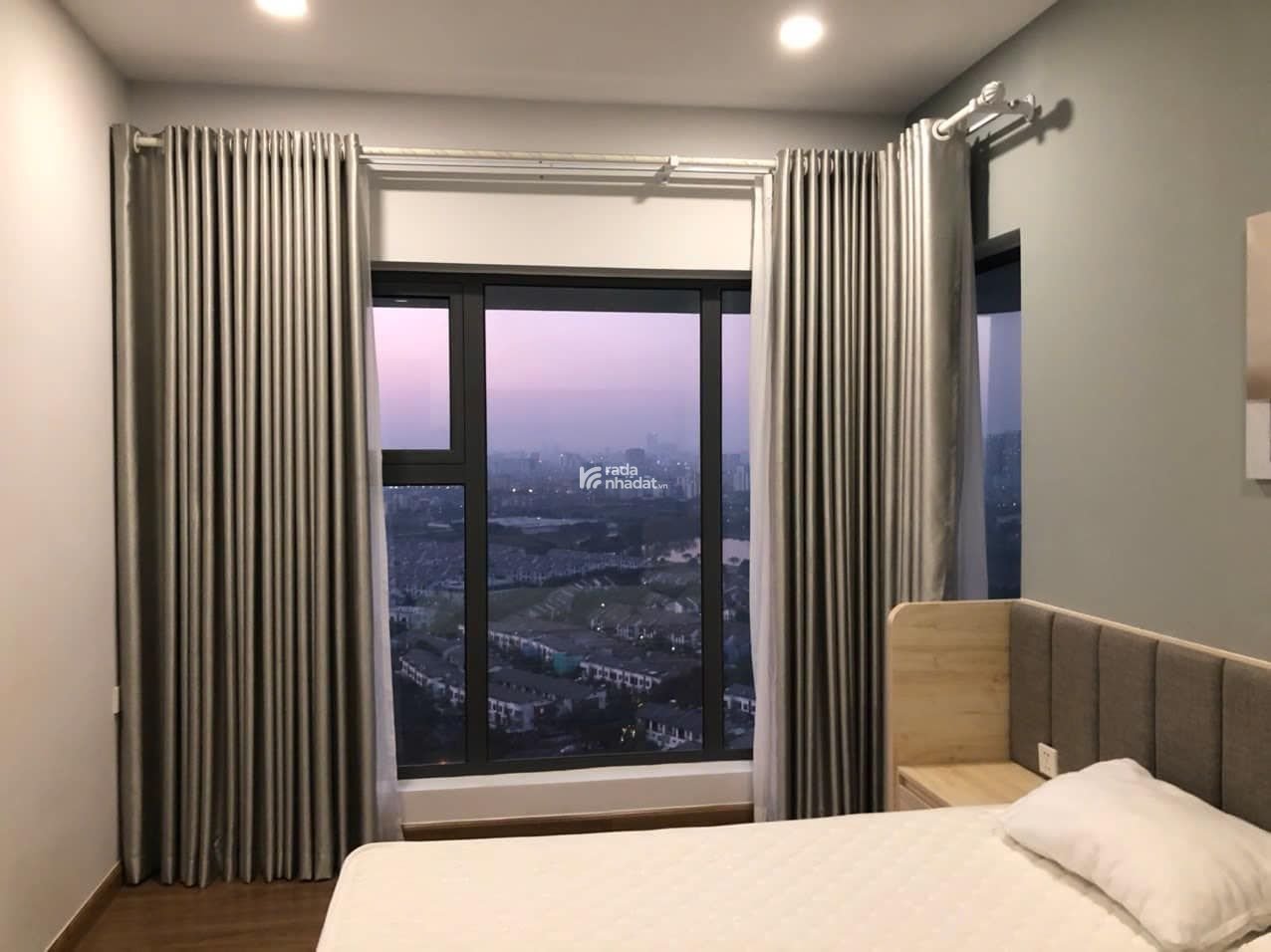 Cho thuê căn hộ full đồ cơ bản chung cư SkyLight, Minh Khai, 100m2, 2PN, giá 13 triệu