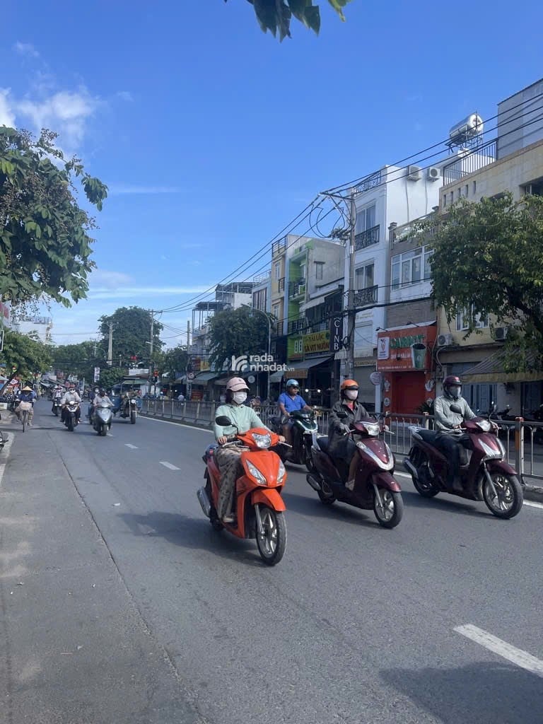 HẺM Ô TÔ, SÁT MẶT TIỀN BÀ HOM, THÔNG RA PHỐ ẨM THỰC Q6, 50M2, 4.75 TỶ