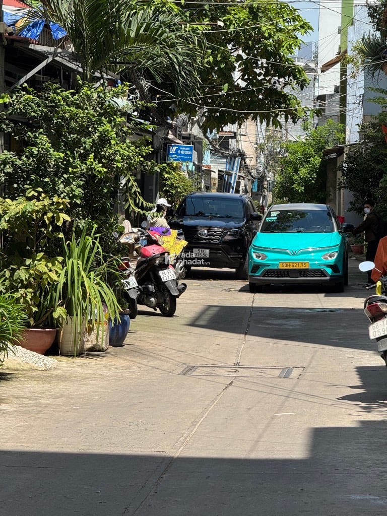  Gần chợ Nhỏ, Công viên Đầm Sen, Trường học các cấp, cửa hàng tiện lợi