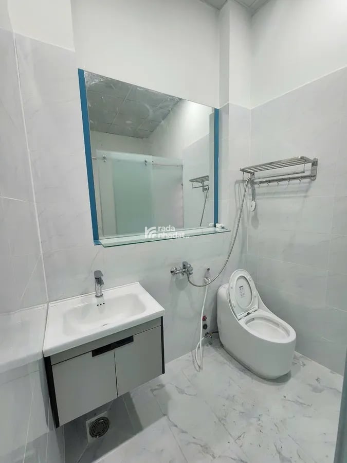 Bán nhà 3 tầng mới ở ngay HXH tránh Âu Cơ, Phường 10, Tân Bình chỉ 6 tỷ