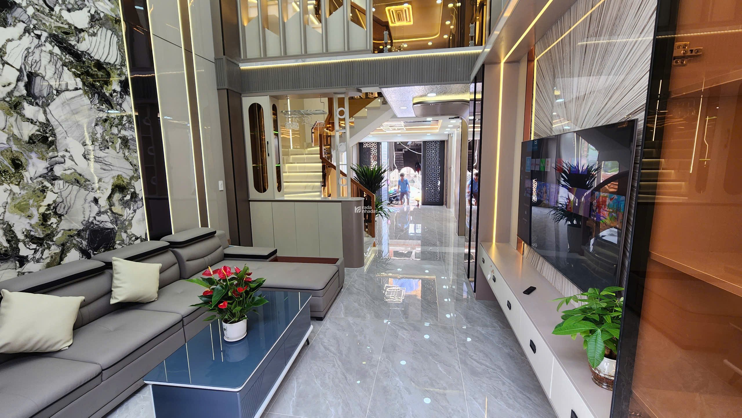 NHÀ PHỐ HIỆN ĐẠI ĐẦU DÃY 6.X TỶ - KDC CẦU ĐÔI 14 CĂN / TX25