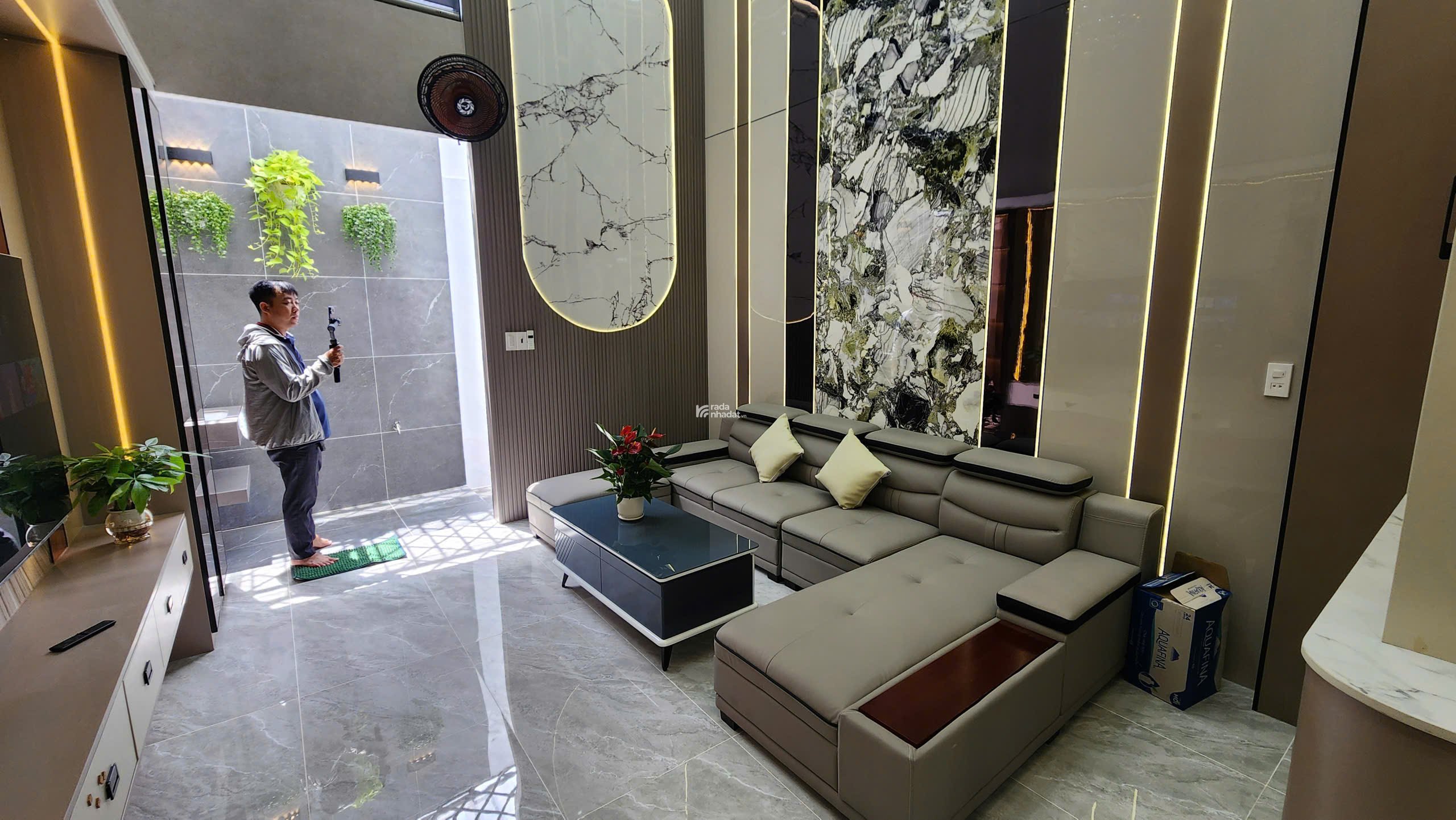 NHÀ PHỐ HIỆN ĐẠI ĐẦU DÃY 6.X TỶ - KDC CẦU ĐÔI 14 CĂN / TX25