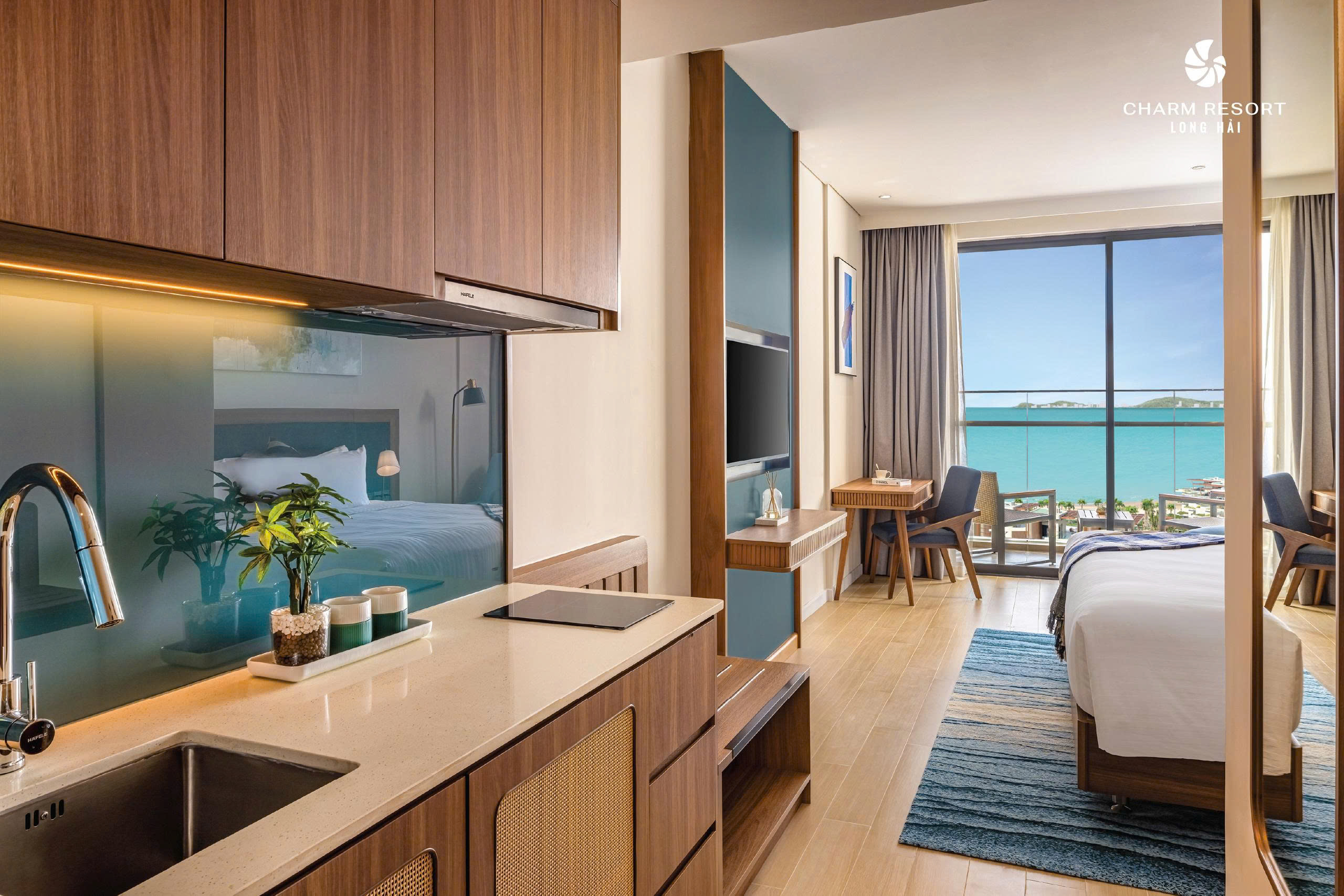 bán căn hộ view biển trực diện Charm Long Hải