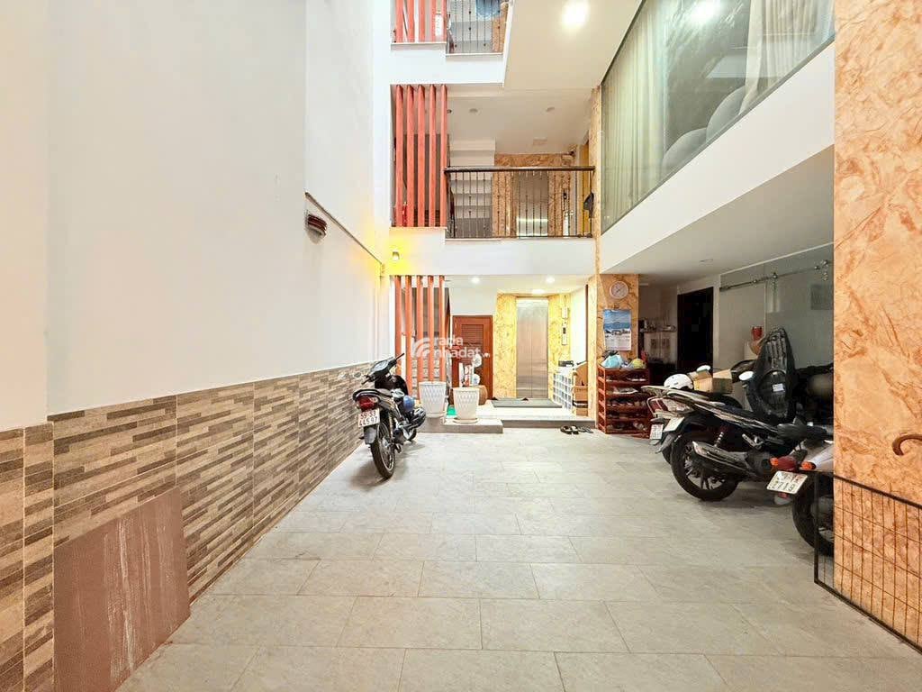 CHÍNH CHỦ BÁN GẤP NHÀ NƠ TRANG LONG HẺM Ô TÔ 5M - 102M .6 TẦNG - THANG MÁY - CÓ GARA Ô TÔ