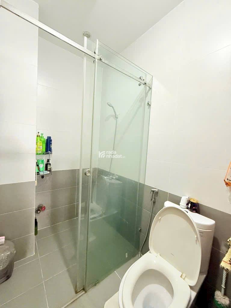 CHÍNH CHỦ BÁN GẤP NHÀ NƠ TRANG LONG HẺM Ô TÔ 5M - 102M .6 TẦNG - THANG MÁY - CÓ GARA Ô TÔ