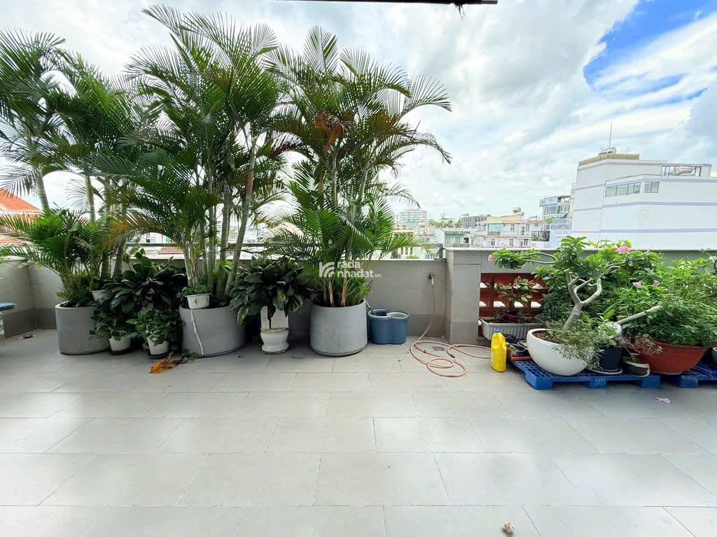 CHÍNH CHỦ BÁN GẤP NHÀ NƠ TRANG LONG HẺM Ô TÔ 5M - 102M .6 TẦNG - THANG MÁY - CÓ GARA Ô TÔ