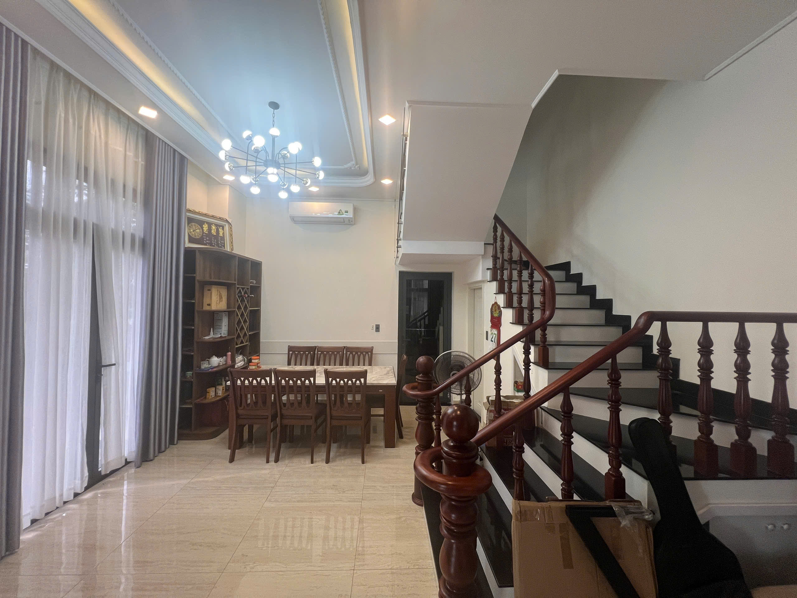 Bán biệt thự góc Verosa Park - Khang Điền, 109m2, full nội thất