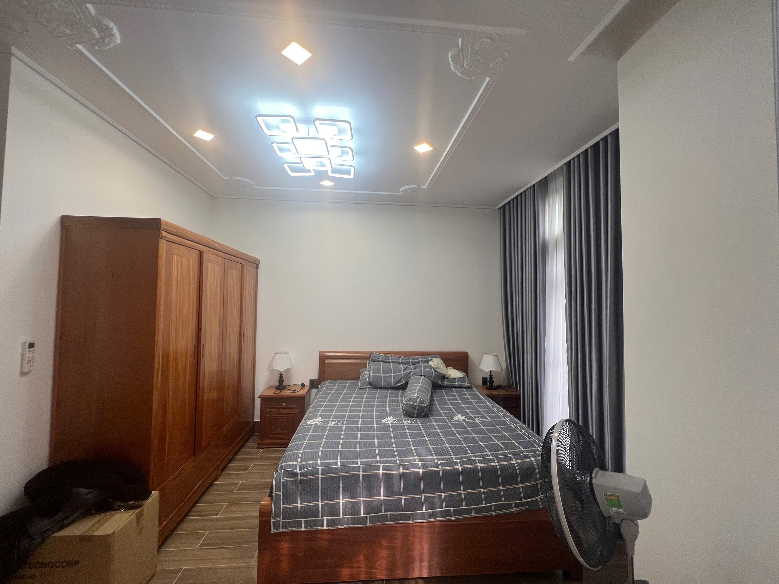 Bán biệt thự góc Verosa Park - Khang Điền, 109m2, full nội thất