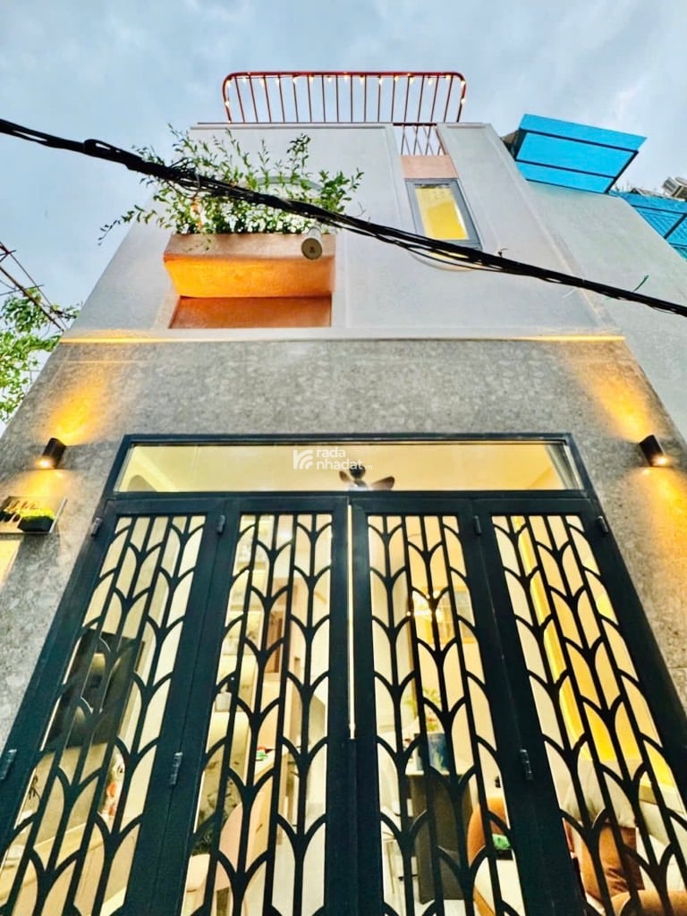 SÁT Q1. HẺM XE HƠI XÔ VIẾT NGHỆ TĨNH, BÌNH THẠNH, 2 TẦNG Ở NGAY, GIẢM 350TR CHỈ 3.59T 