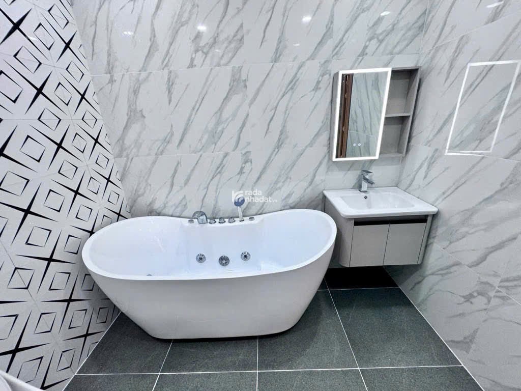 NHÀ ĐẸP MỚI XÂY TUYỆT VỜI - HXH - PHƯỜNG 15 - 60,9 m2 - TÂN BÌNH - 4 TẦNG - CHỈ 8 TỶ 480