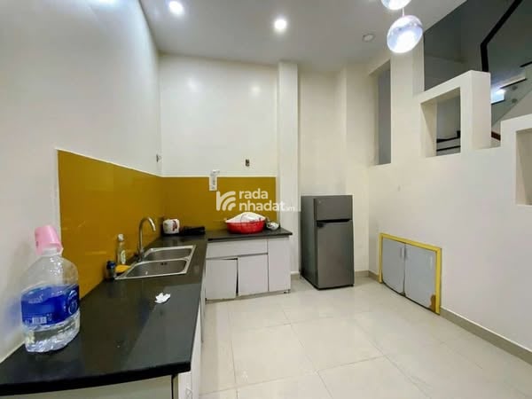 CHO THUÊ NHÀ MT ĐƯỜNG KDC 606, GIÁP HỒNG LONG, 1 TRỆT 2 LẦU, SÂN XE HƠI, 17TR.