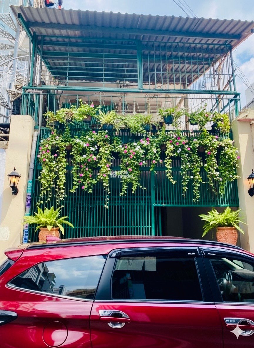 GIÁP NGÃ TƯ ÂU CƠ – LẠC LONG QUÂN – HẺM XE HƠI THÔNG – 2 TẦNG – 5PN – 121M 4.123 NHỈNH 9