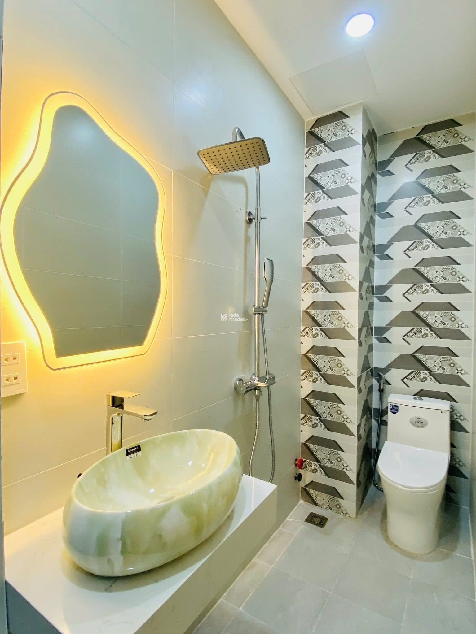 CHÂN DÀI THỐNG NHẤT TÌM ĐẠI GIA 