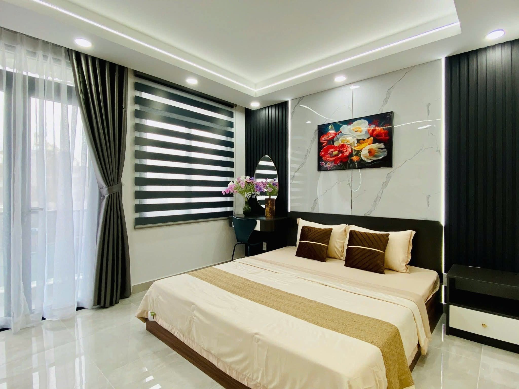 CHÂN DÀI THỐNG NHẤT TÌM ĐẠI GIA 