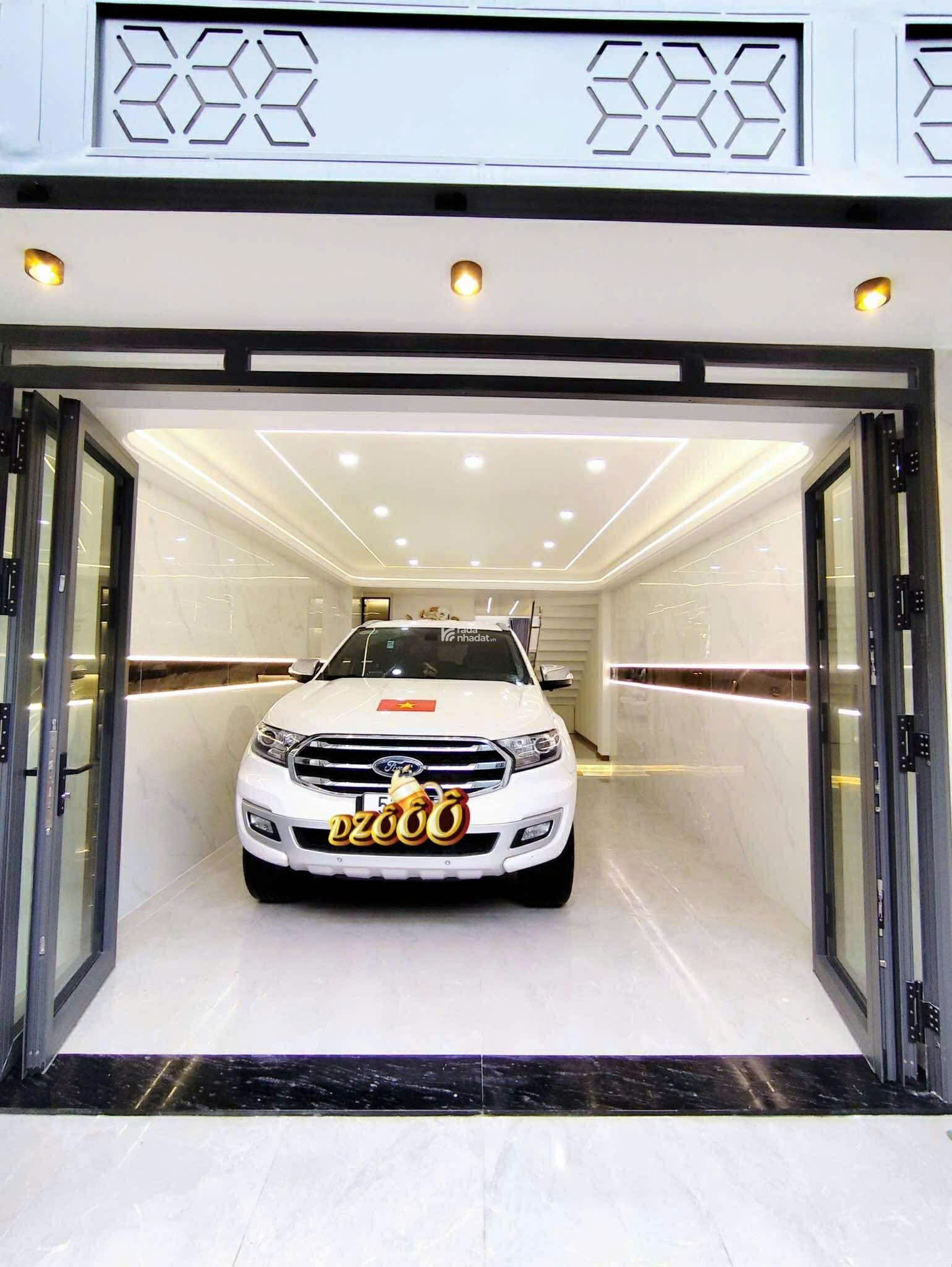 NHÀ 80M2 5 TẦNG MỚI TOANH - THANG MÁY, Ô TÔ NGỦ TRONG NHÀ - NGUYỄN VĂN KHỐI GÒ VẤP