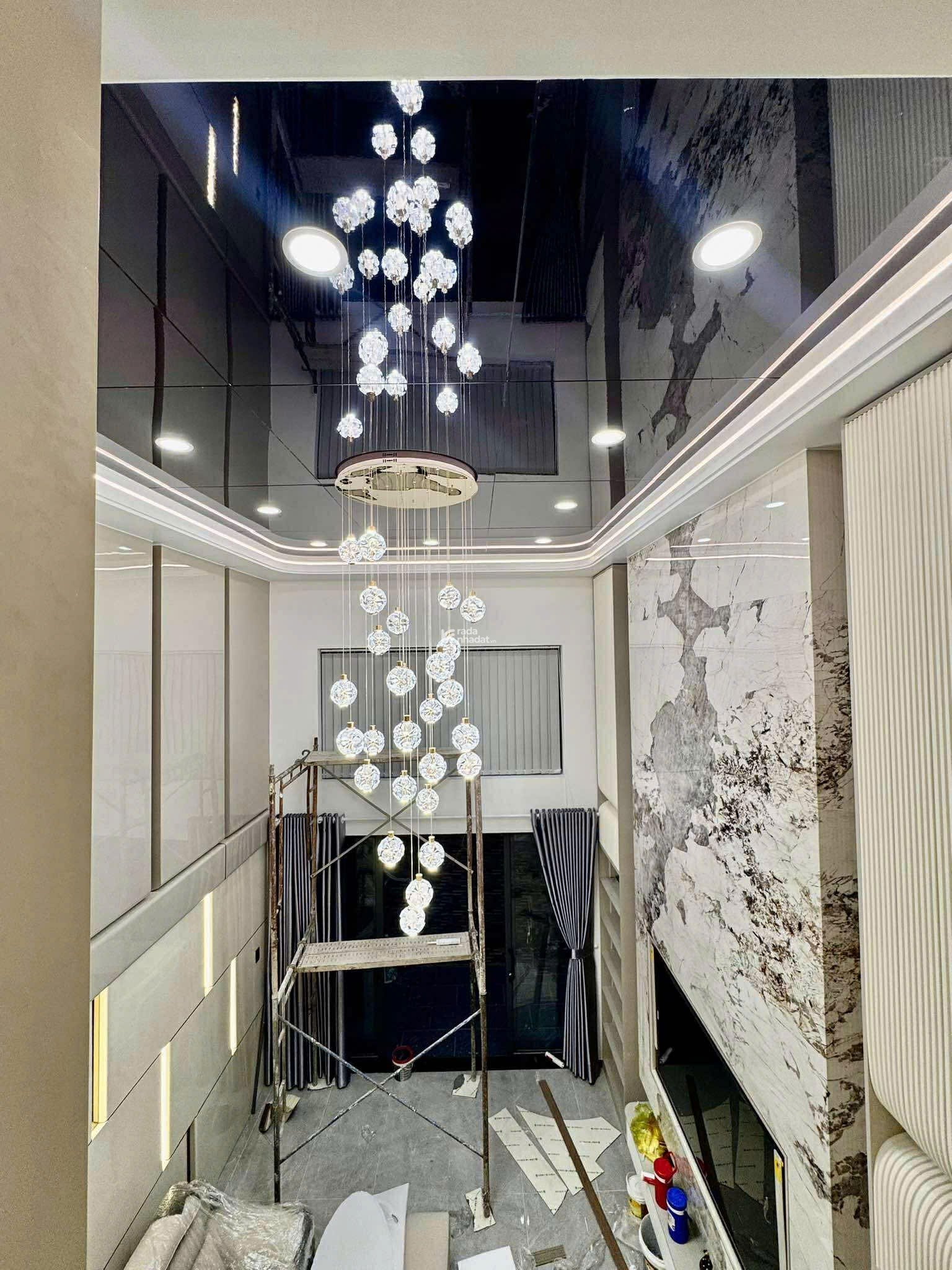 NHÀ 80M2 5 TẦNG MỚI TOANH - THANG MÁY, Ô TÔ NGỦ TRONG NHÀ - NGUYỄN VĂN KHỐI GÒ VẤP