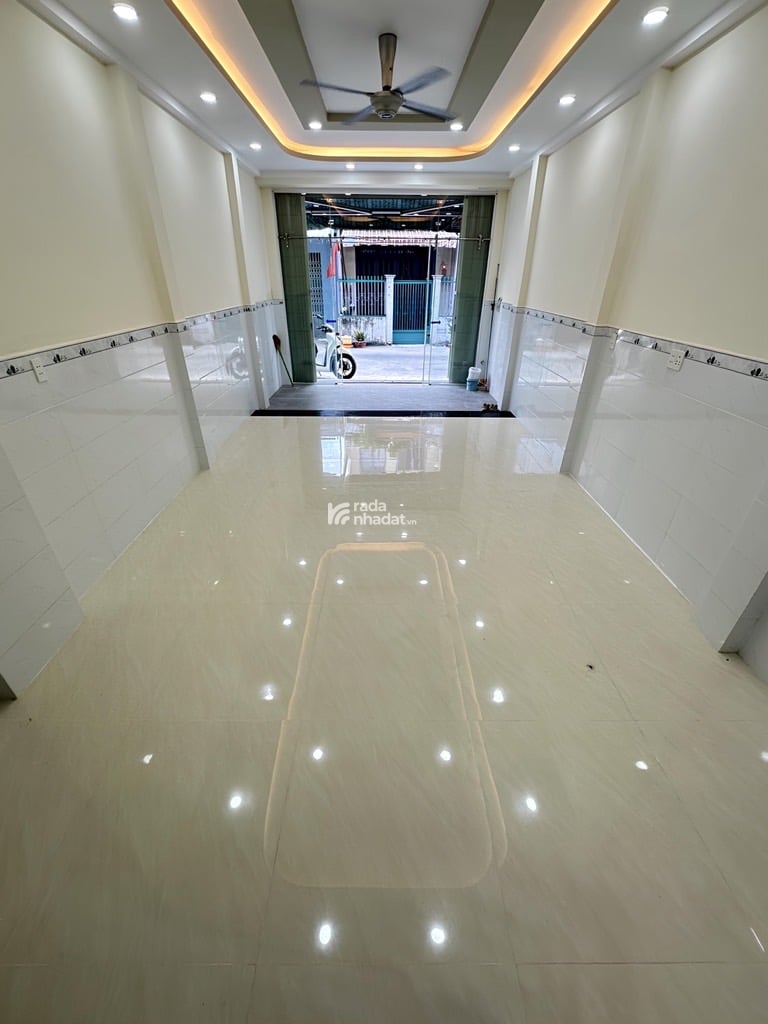 ĐƯỜNG XE HƠI 6M THÔNG - KINH DOANH ĐỈNH - NHÀ 2 TẦNG BTCT KIÊN CỐ- SÁT NGUYỄN SƠN 