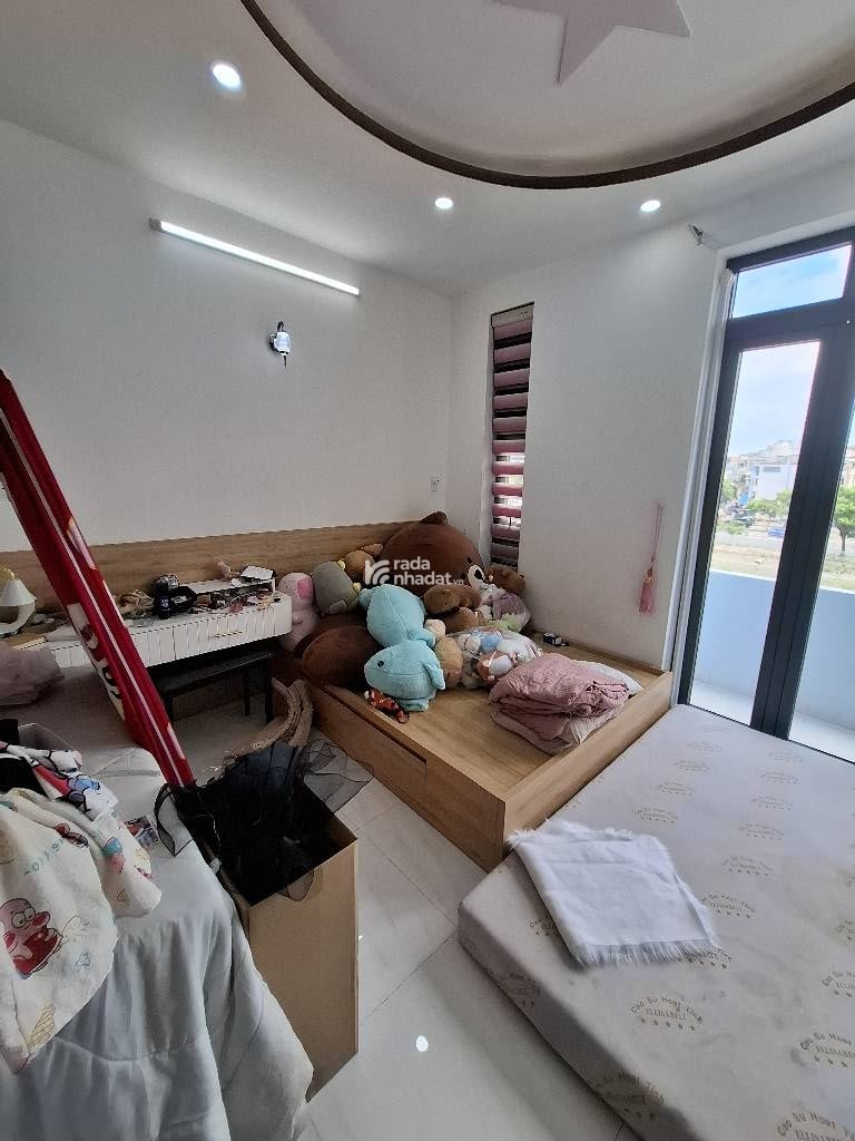 Bán nhà mặt tiền view đẹp, 4 tầng, 3PN, Hưng Phú, Phạm Hùng, Quận 8, nhỉnh 7 tỷ