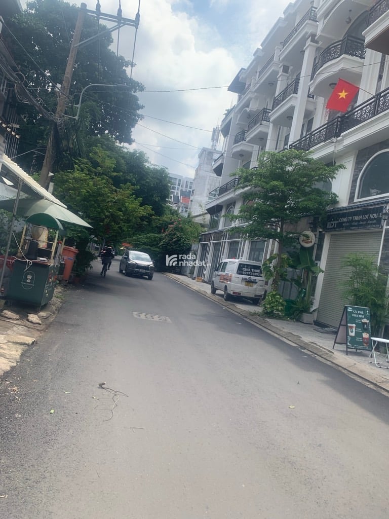 NHÀ ĐẸP HẺM XE TẢI VI VU, 5 TẦNG, VỪA Ở VỪA CHO THUÊ, KHU GIGAMAL, 8X18 CHỈ 20 TỶ.