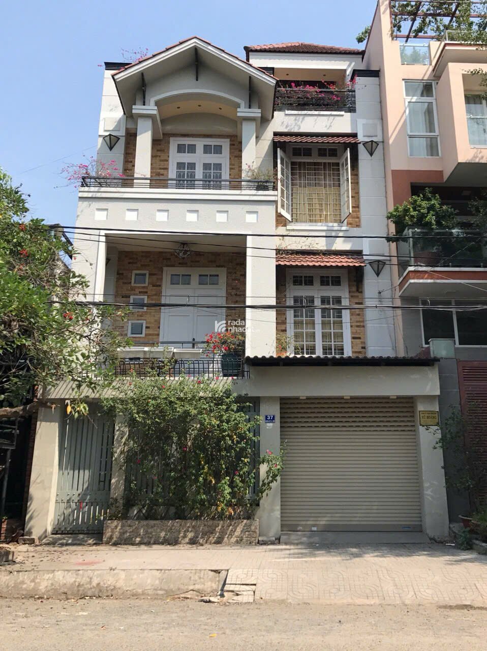 Cho thuê biệt thự bên sông mặt tiền đường số 10, sau lưng Gigamall Phạm Văn Đồng