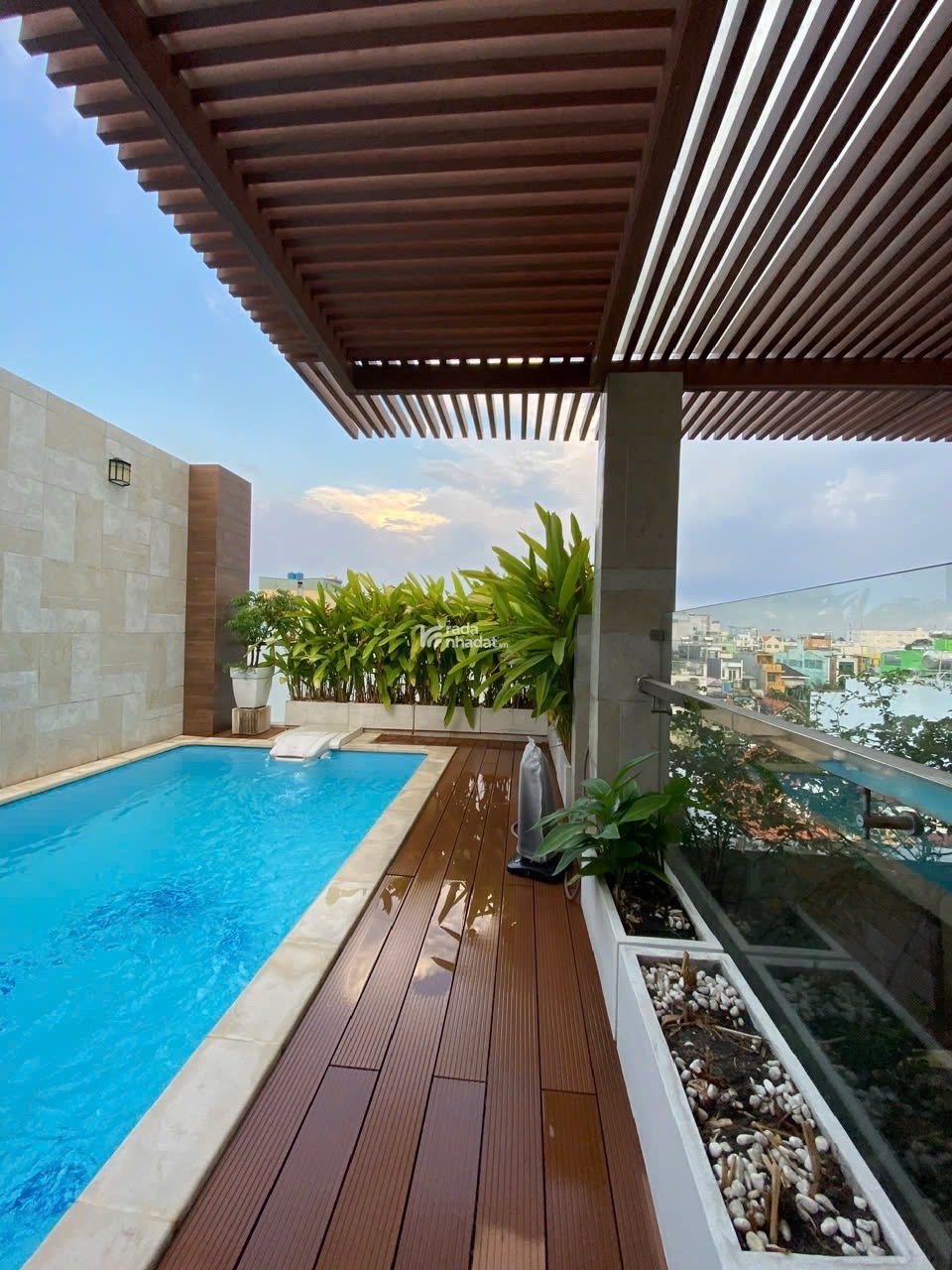 cần gả gấp em Lê Văn Huân, Tân Bình chỉ với 66tỷ. Dt 195m2. KC 6 tầng 