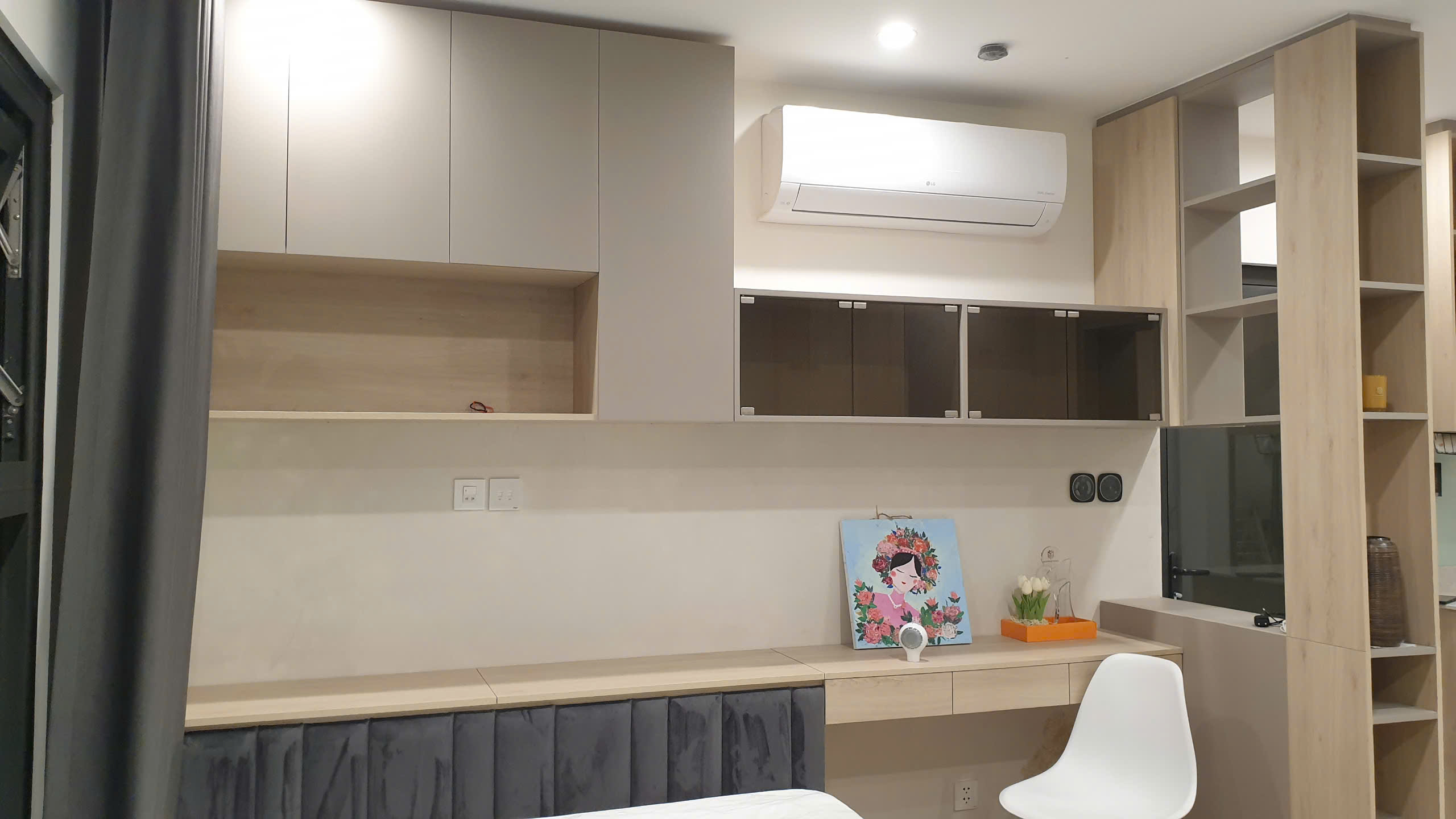 Chính chủ bán STUDIO 37m2 CÓ SỔ HỒNG FULL NỘI THẤT CHỈ 2,29 TỶ TẠI VINHOMES GRAND PARK