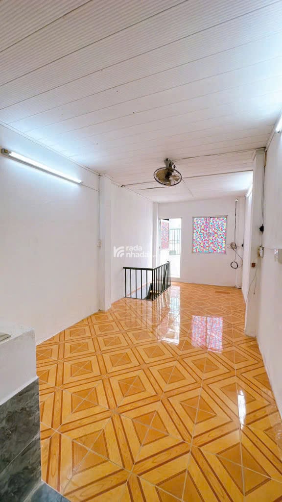 Nhà bán đường Đoàn Văn Bơ quận 4 sát trung tâm, 60m2 giá 3,9 tỷ sang tên ngay