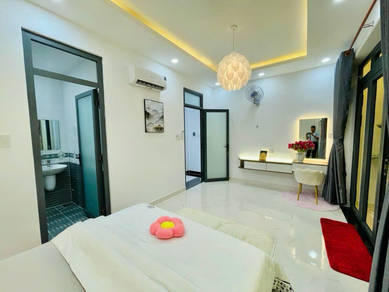 Xoay vốn kinh doanh bán gấp nhà 4 tầng Nguyễn Thượng Hiền, Phú Nhuận, 53m2, SHR giá 3 tỷ 870 TL