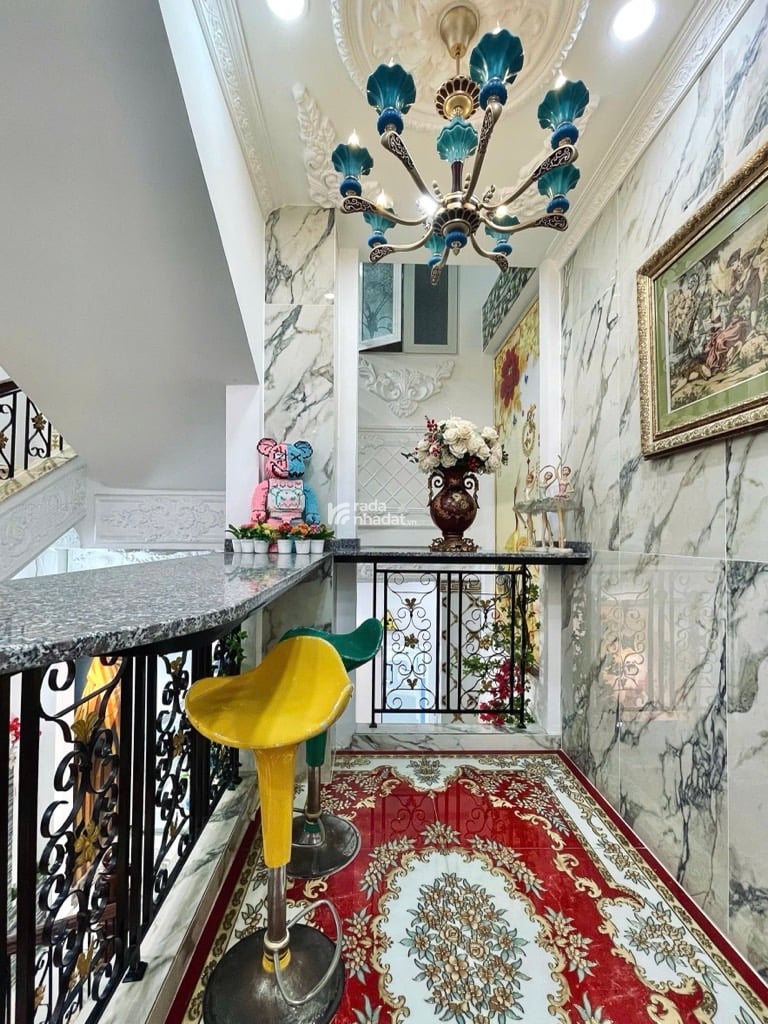 Siêu phẩm mặt tiền đường 3 Tháng 2 - 5 tầng kiểu Âu - hot Quận 10 cuối năm 2025