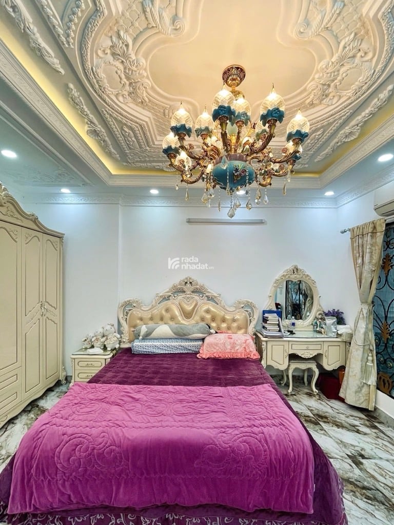 Siêu phẩm mặt tiền đường 3 Tháng 2 - 5 tầng kiểu Âu - hot Quận 10 cuối năm 2025