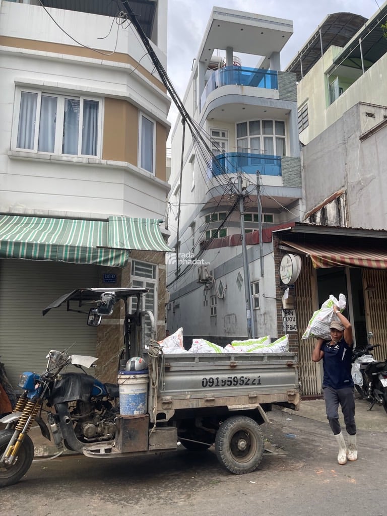 NHÀ VIP NGAY CHỢ PHẠM VĂN HAI, TÂN BÌNH, 170M2 CÓ KC TIỆN CẢI TẠO MỚI. GIẢM 750TR CHỈ CÒN 22T