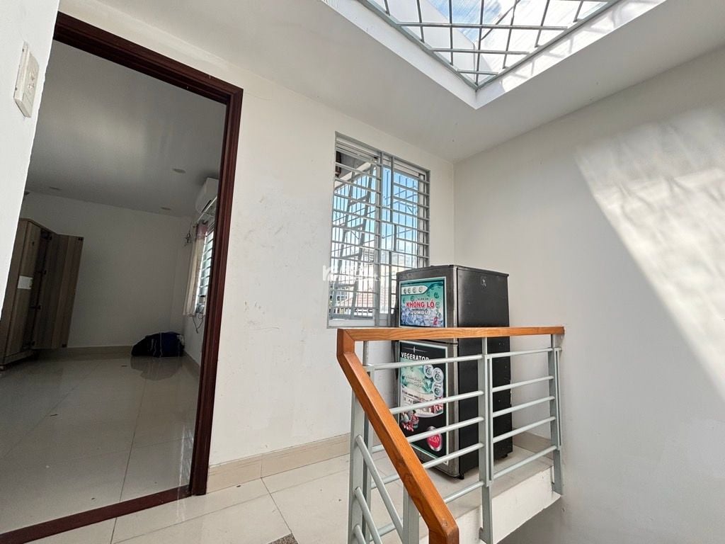 RẺ NHẤT CON ĐƯỜNG, HẺM XE HƠI CÙ LAO, PHÚ NHUẬN, 5 TẦNG MỚI Ở NGAY. GIẢM 350TR CHỈ CÒN 6.8T 